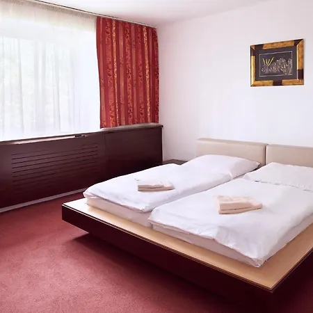Hotel Echo 3*